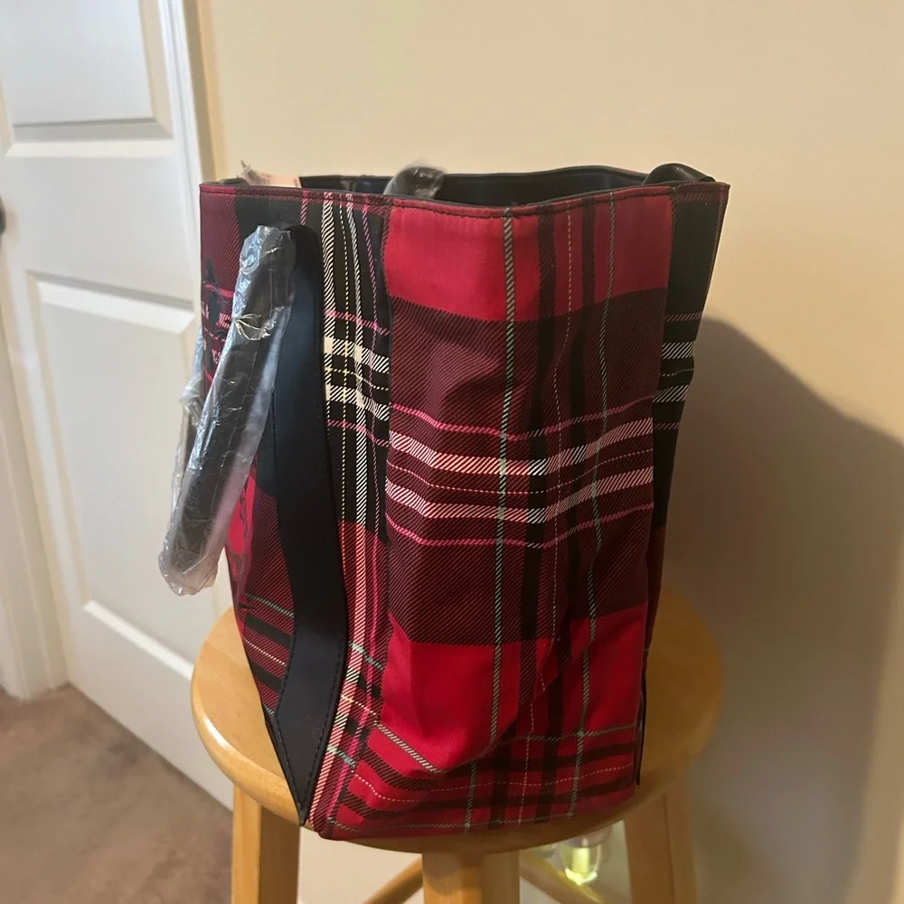 NWT - Victoria‎ Secret Plaid Tote